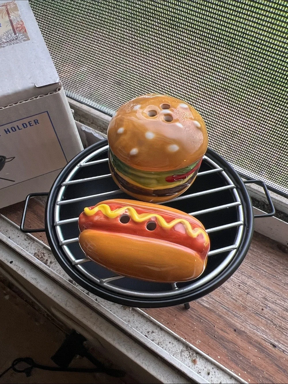 Cute. Salt & Pepper Mini Grill Set